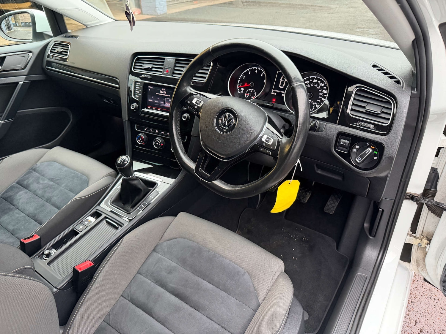 Used Volkswagen Golf 2014 for sale - 76698030: Photo 15