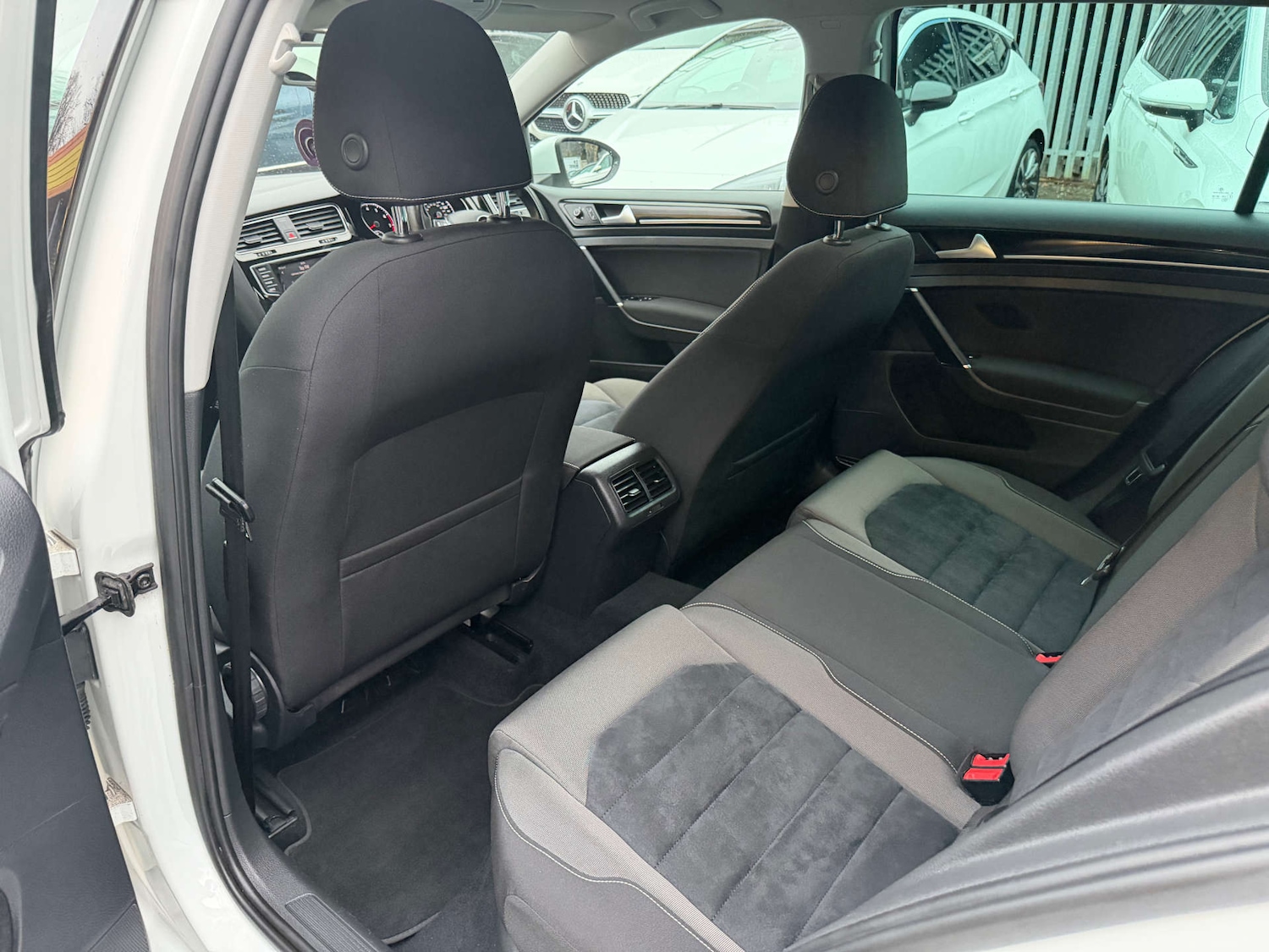 Used Volkswagen Golf 2014 for sale - 76698030: Photo 22