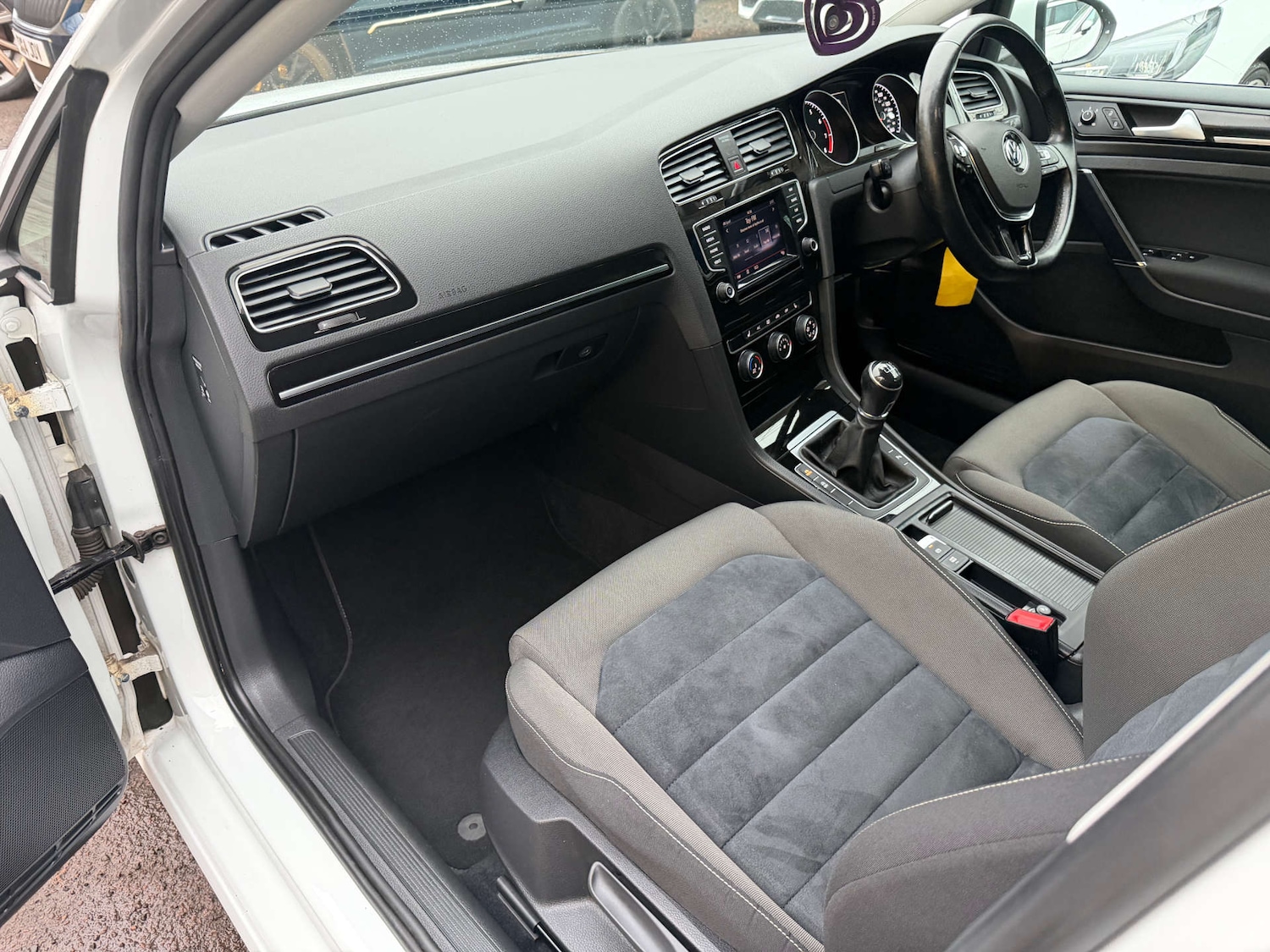 Used Volkswagen Golf 2014 for sale - 76698030: Photo 25