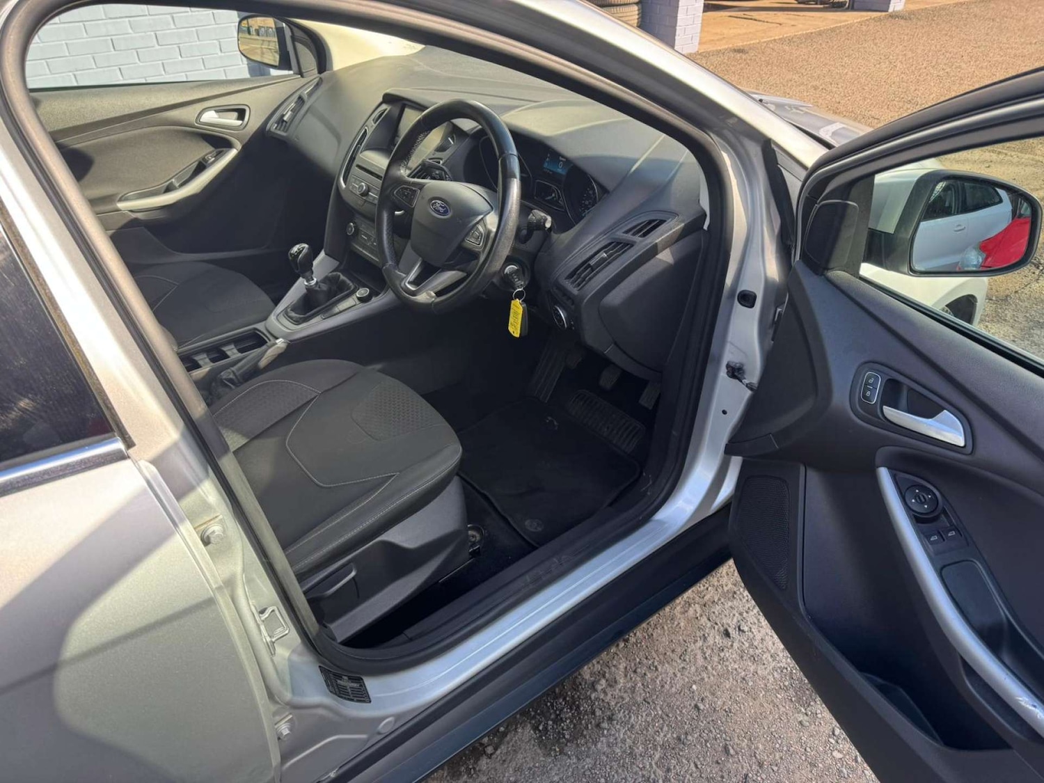 Used Ford Focus 2016 for sale - 76520328: Photo 13