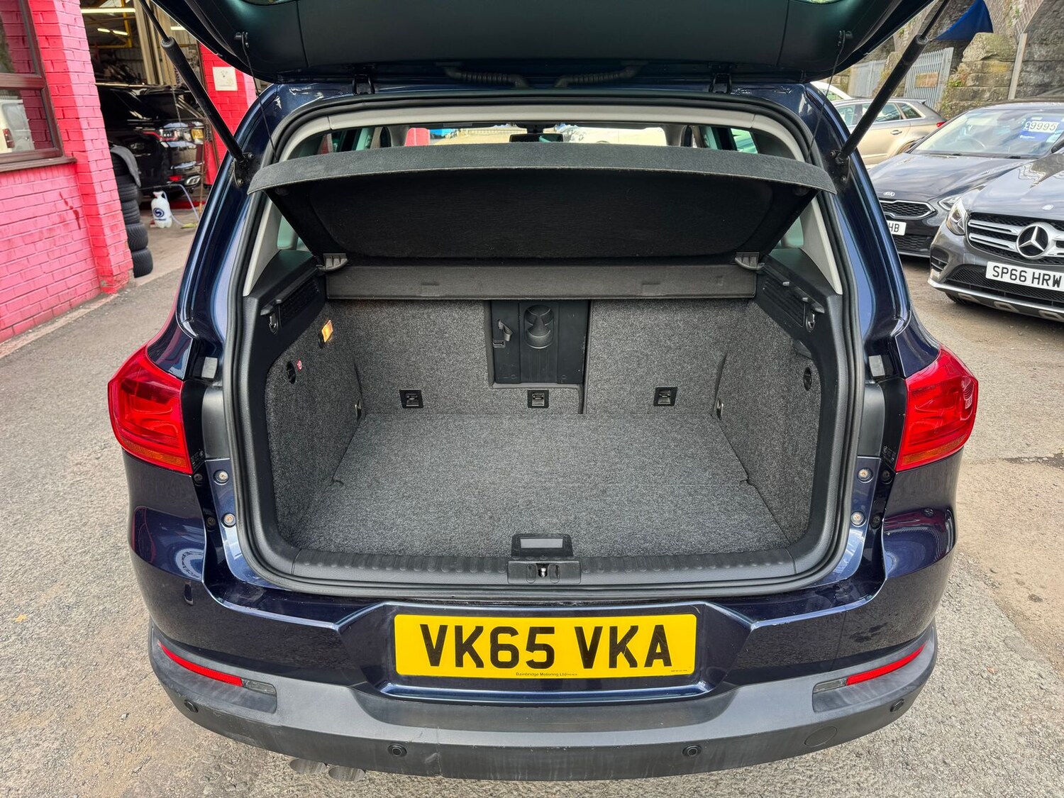 Vehicle 29