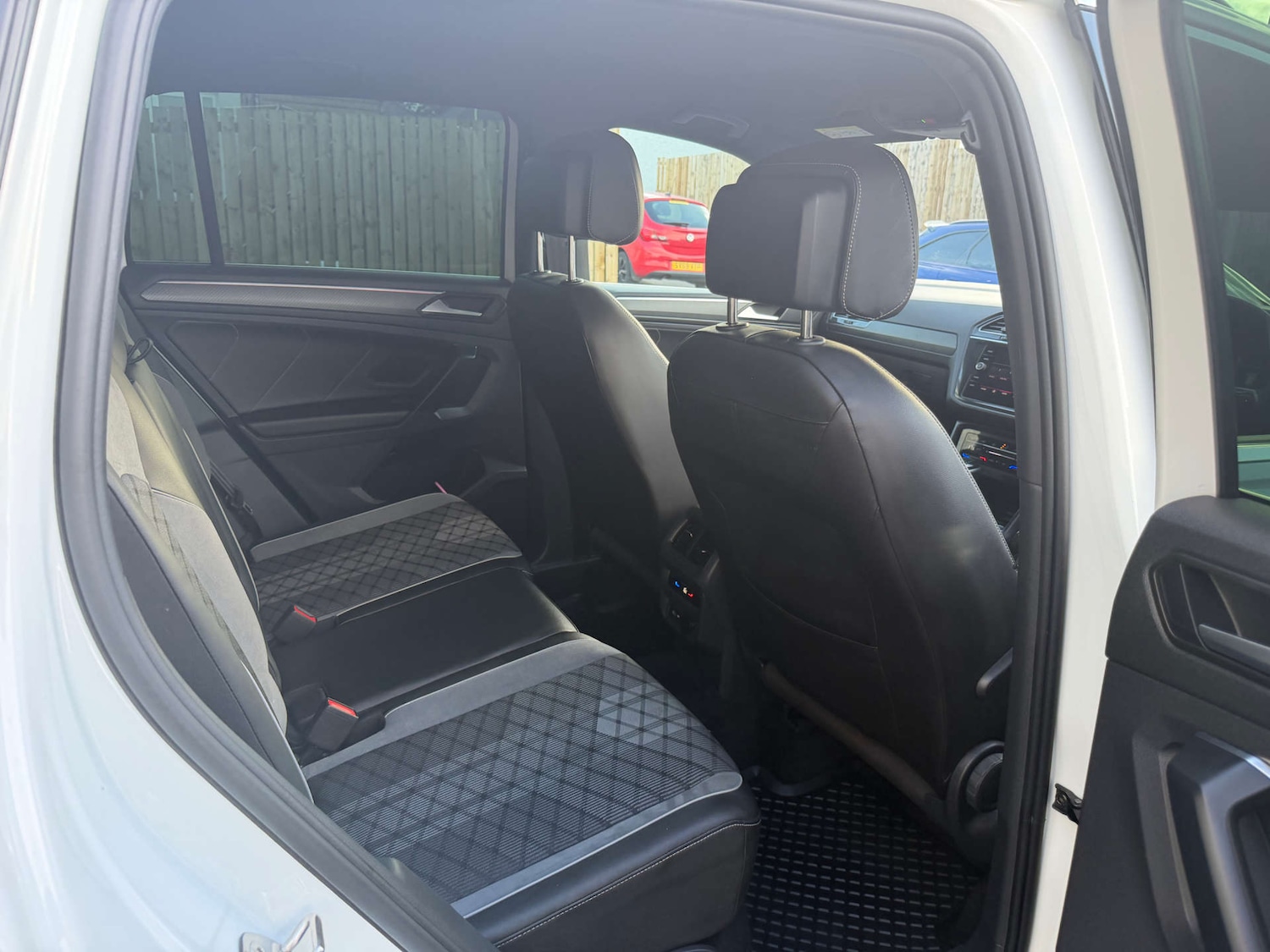 Used Volkswagen Tiguan 2023 for sale - 77981655: Photo 16