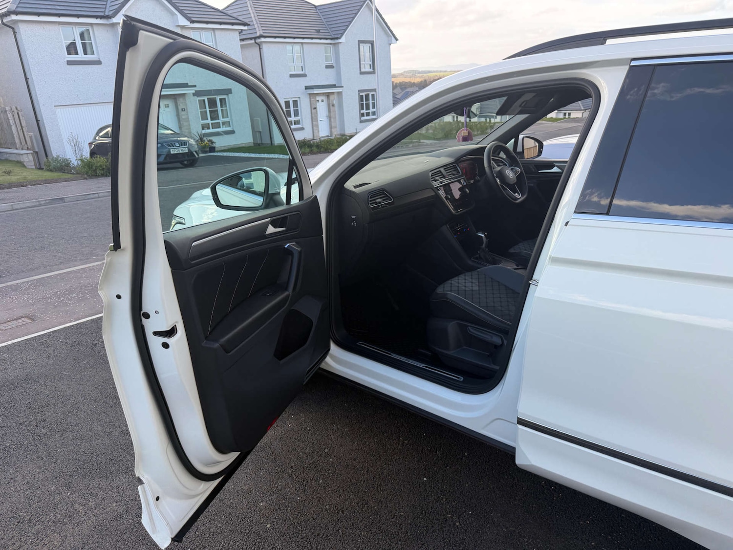 Used Volkswagen Tiguan 2023 for sale - 77981655: Photo 30