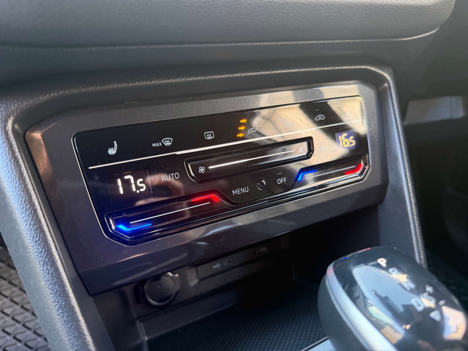 Used Volkswagen Tiguan 2023 for sale - 77981655: Photo 35