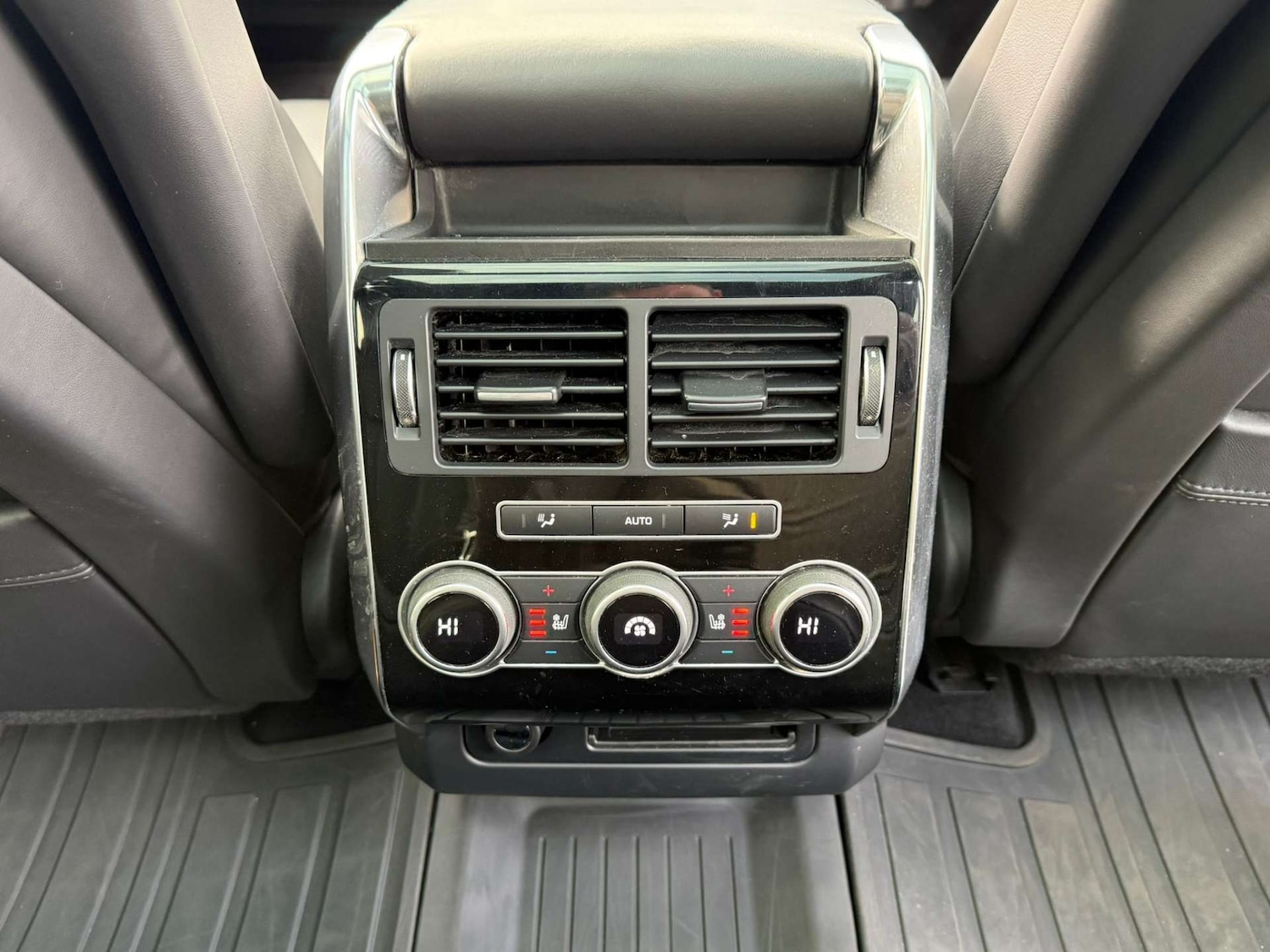 Used Land Rover Range Rover Sport 2017 for sale - 76897278: Photo 10