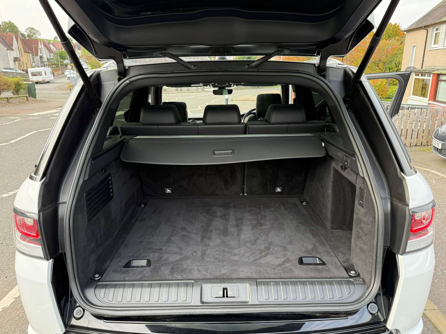 Used Land Rover Range Rover Sport 2017 for sale - 76897278: Photo 11