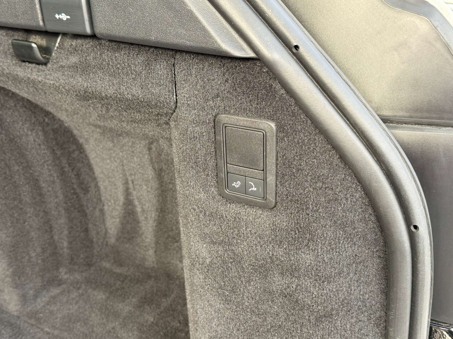 Used Land Rover Range Rover Sport 2017 for sale - 76897278: Photo 13