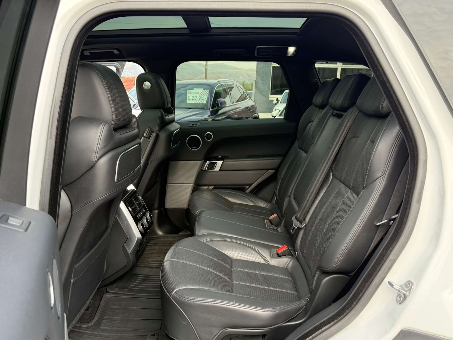 Used Land Rover Range Rover Sport 2017 for sale - 76897278: Photo 15