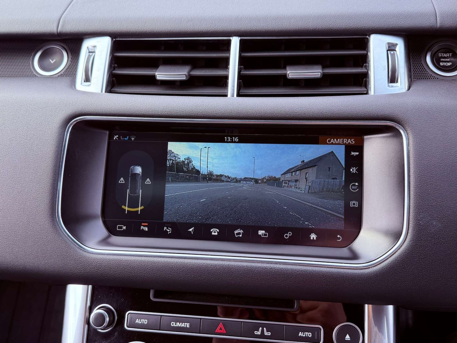 Used Land Rover Range Rover Sport 2017 for sale - 76897278: Photo 31