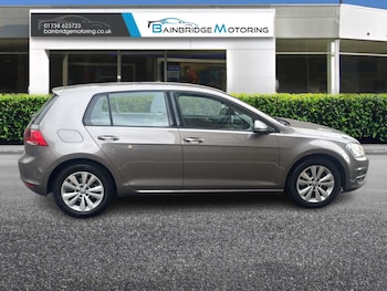 Used Volkswagen Golf 2014 for sale - 76041540: Photo