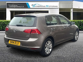 Used Volkswagen Golf 2014 for sale - 76041540: Photo