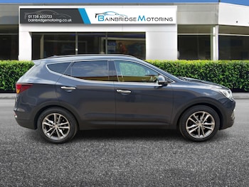 Used Hyundai Santa Fe 2016 for sale - 79215922: Photo