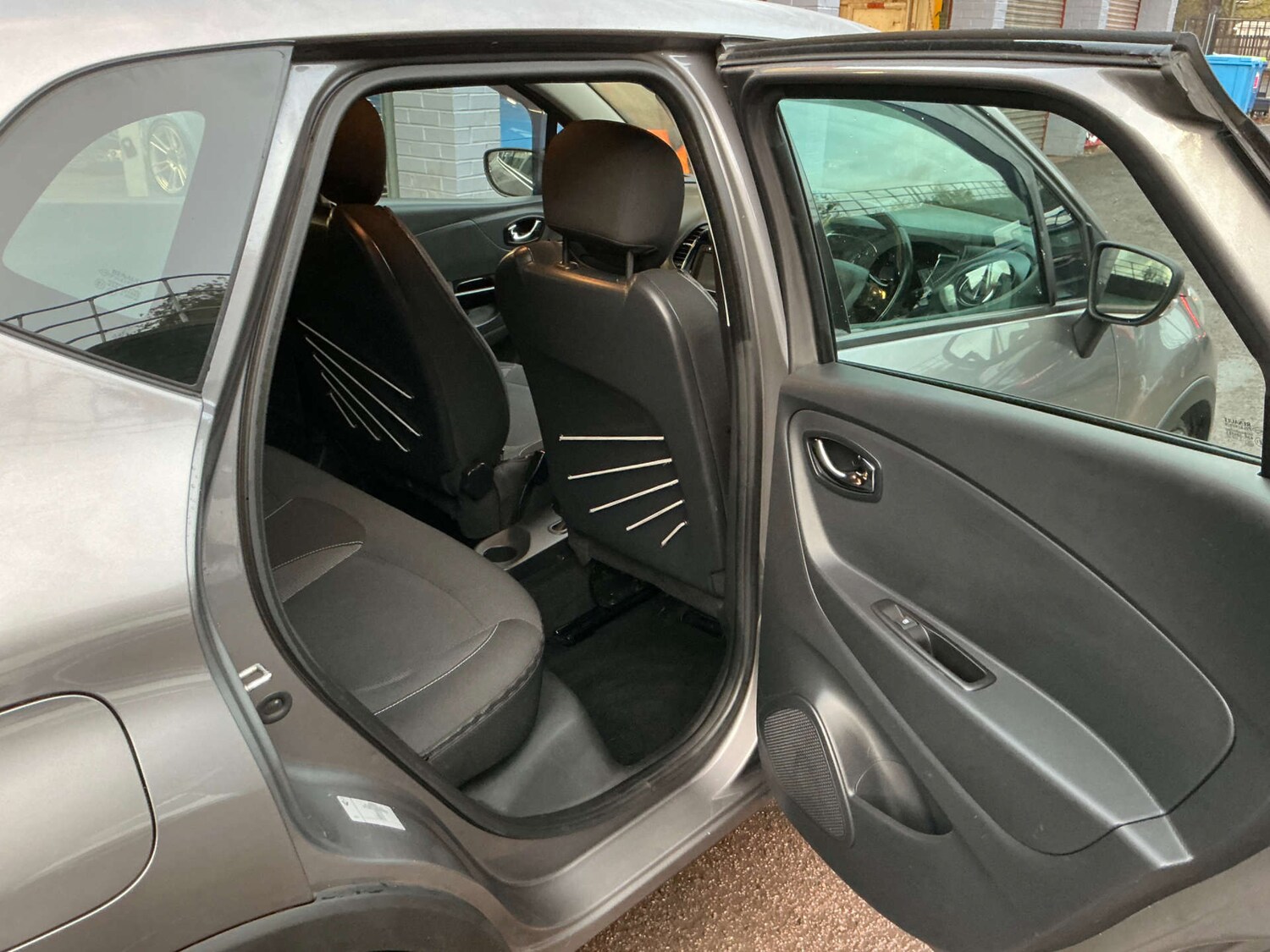 Used Renault Captur 2015 for sale - 76504453: Photo 15