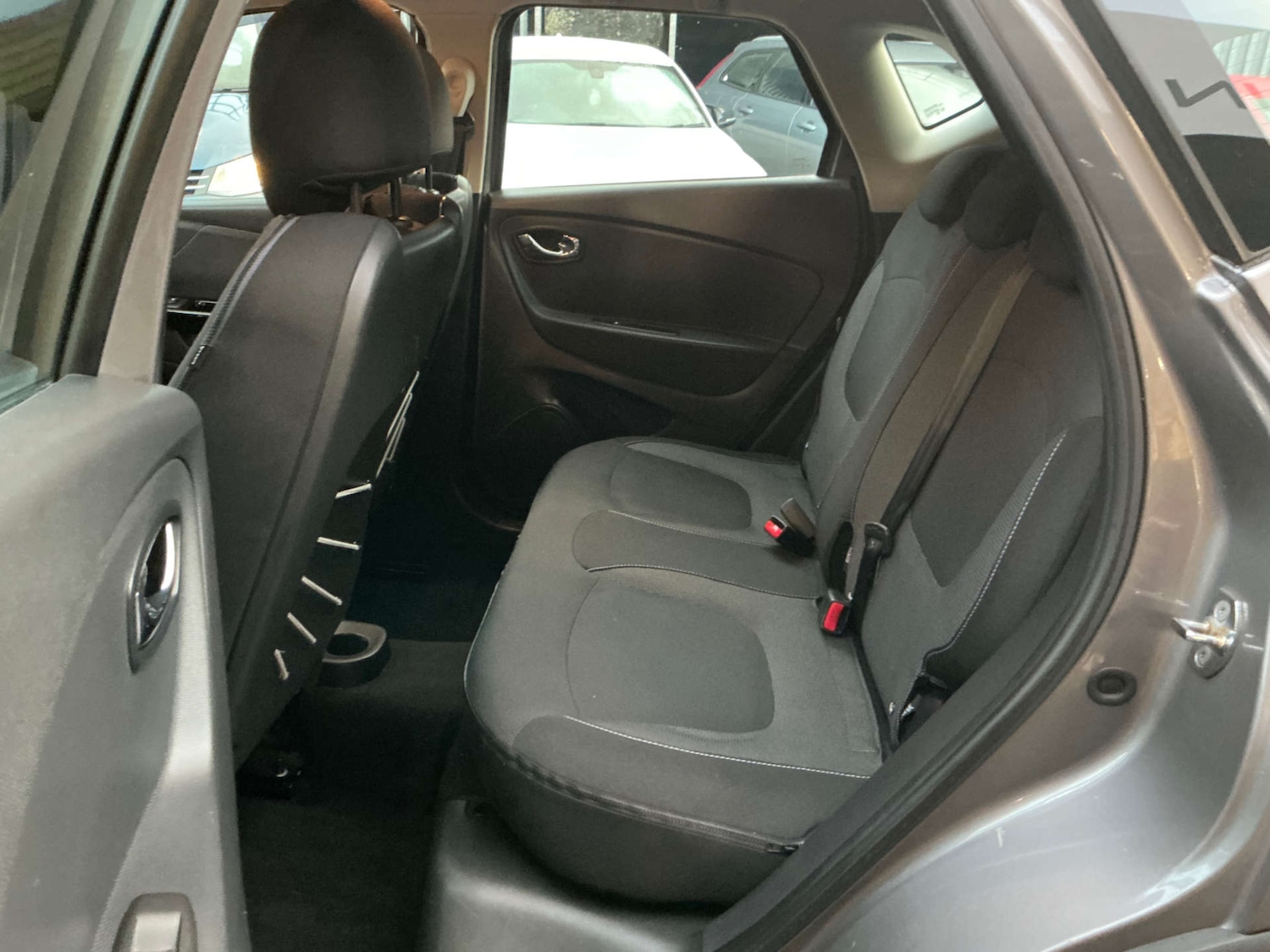 Used Renault Captur 2015 for sale - 76504453: Photo 21