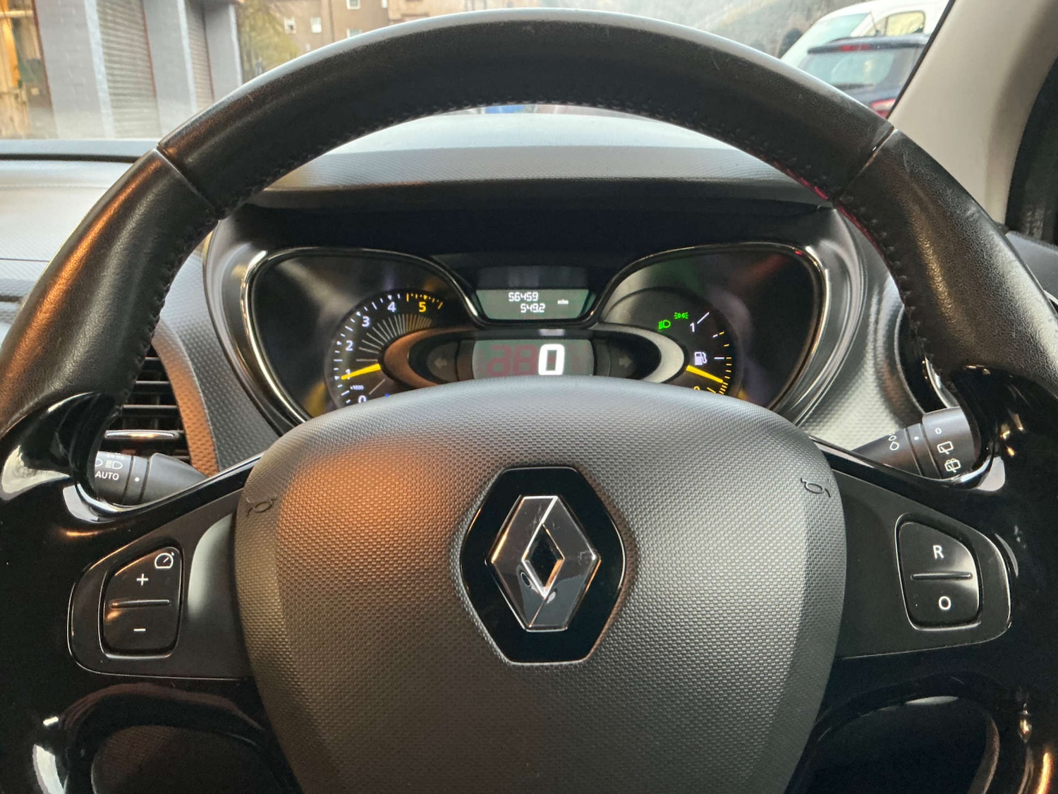 Used Renault Captur 2015 for sale - 76504453: Photo 27