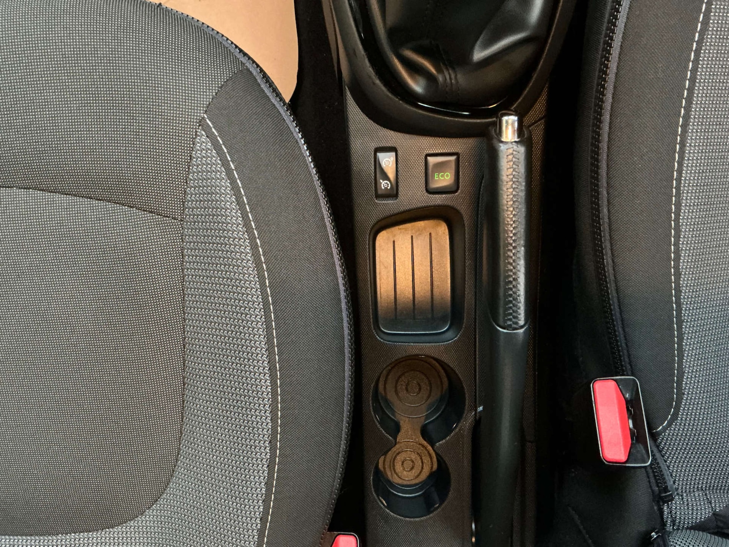 Used Renault Captur 2015 for sale - 76504453: Photo 29