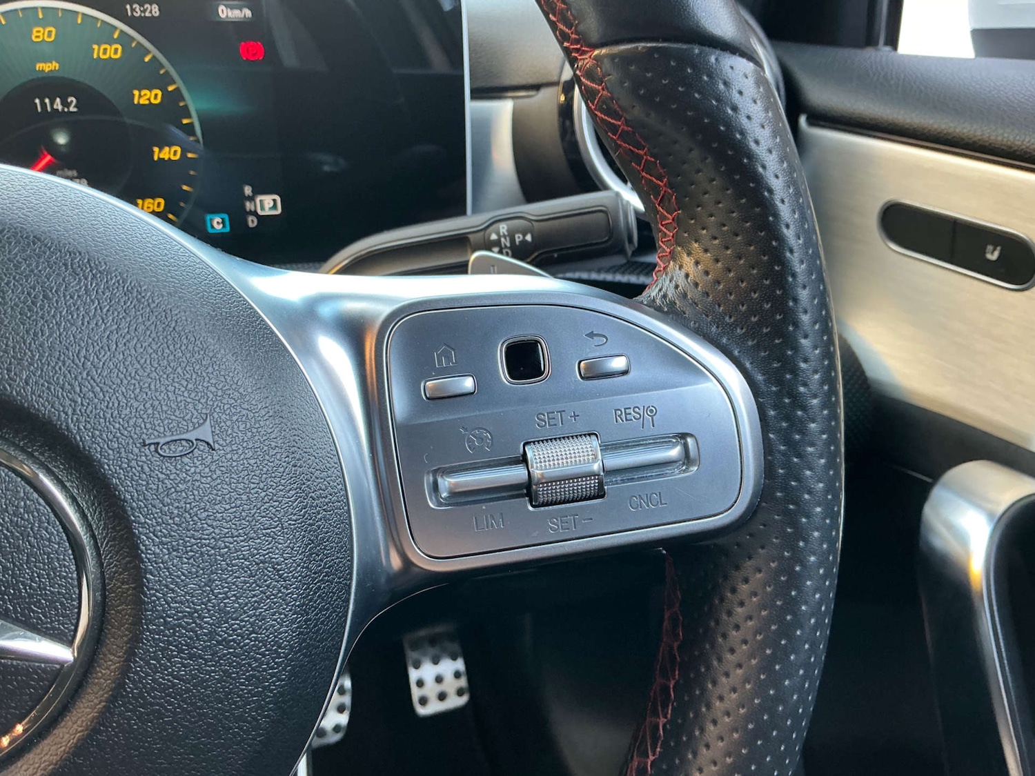 Used Mercedes-Benz A-Class 2018 for sale - 76635782: Photo 31