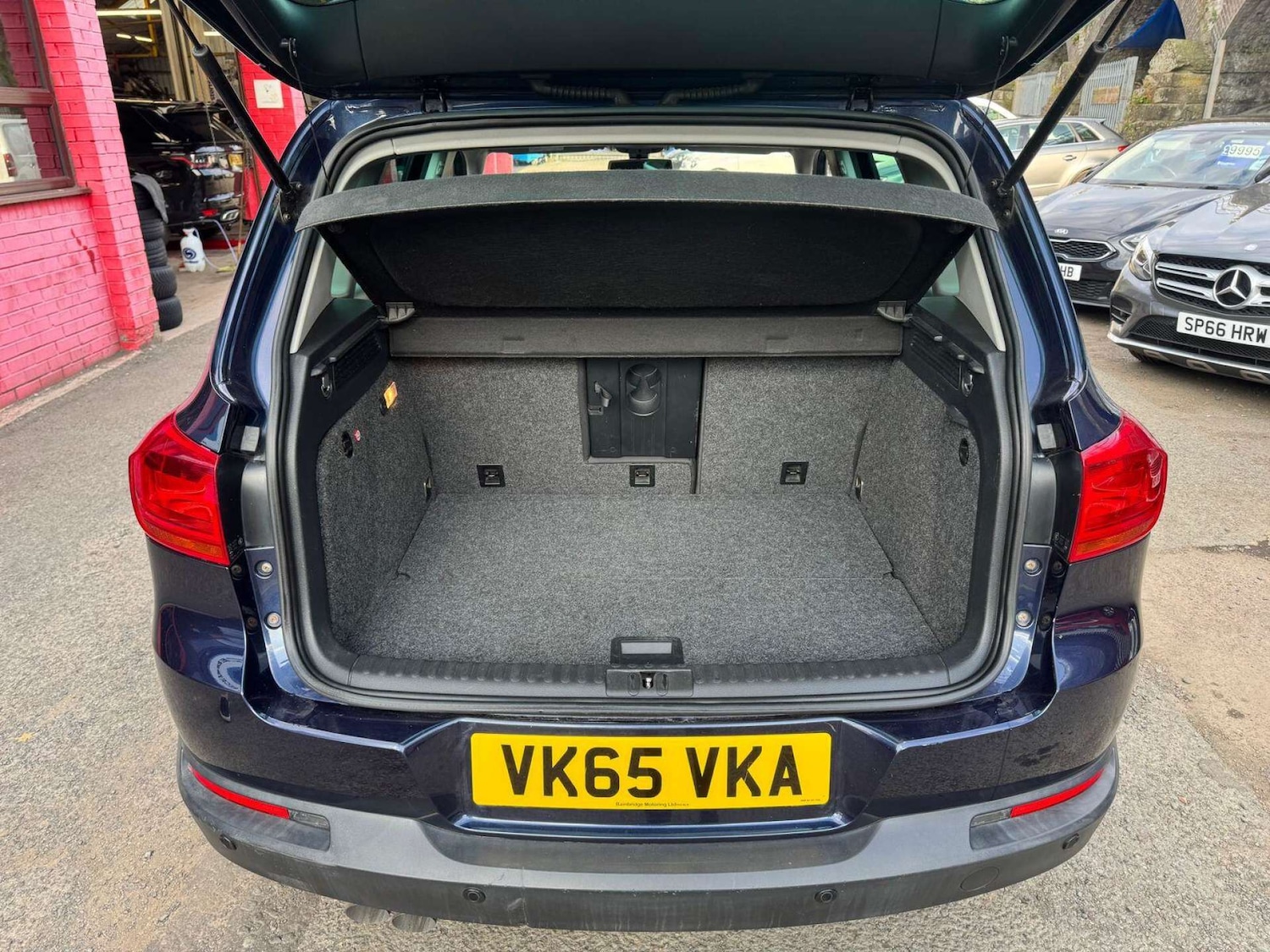 Vehicle 29