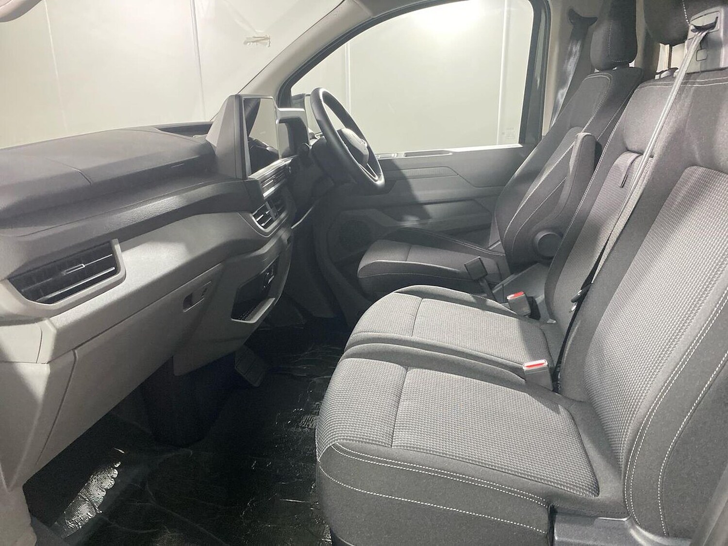 Used Volkswagen Transporter 2025 for sale - 77487515: Photo 16