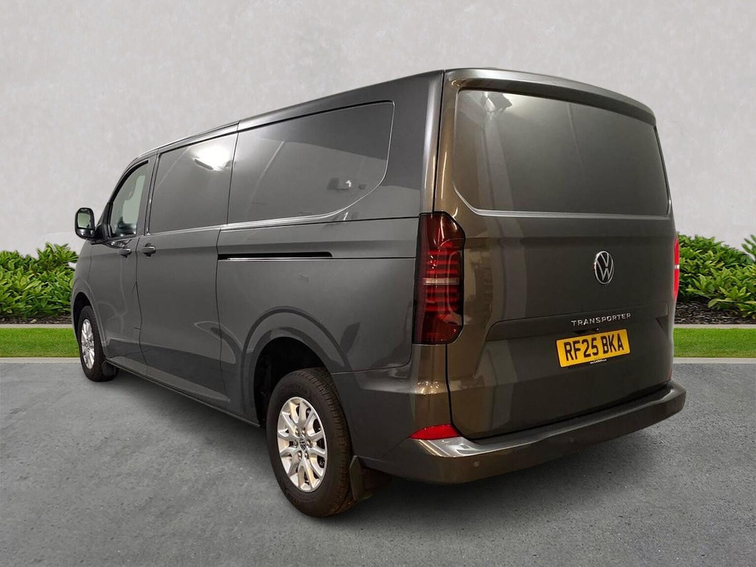 Used Volkswagen Transporter 2025 for sale - 78194541: Photo 2