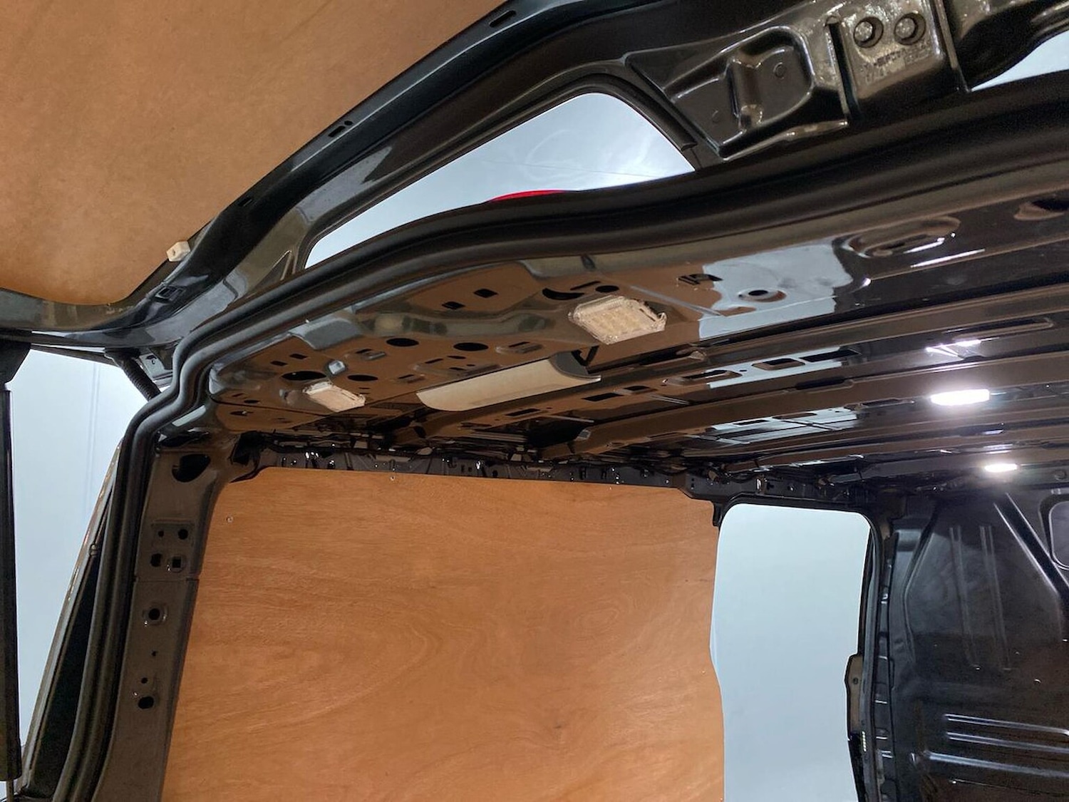 Used Volkswagen Transporter 2025 for sale - 78194541: Photo 30