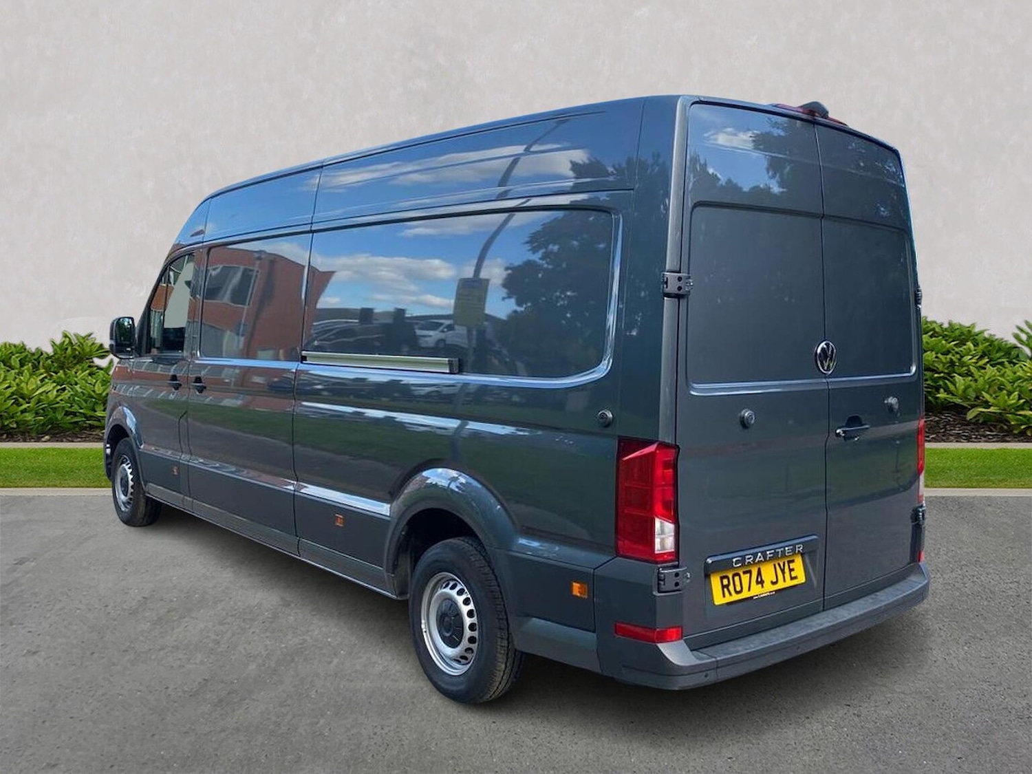 Used Volkswagen Crafter 2024 for sale - 76232789: Photo 2