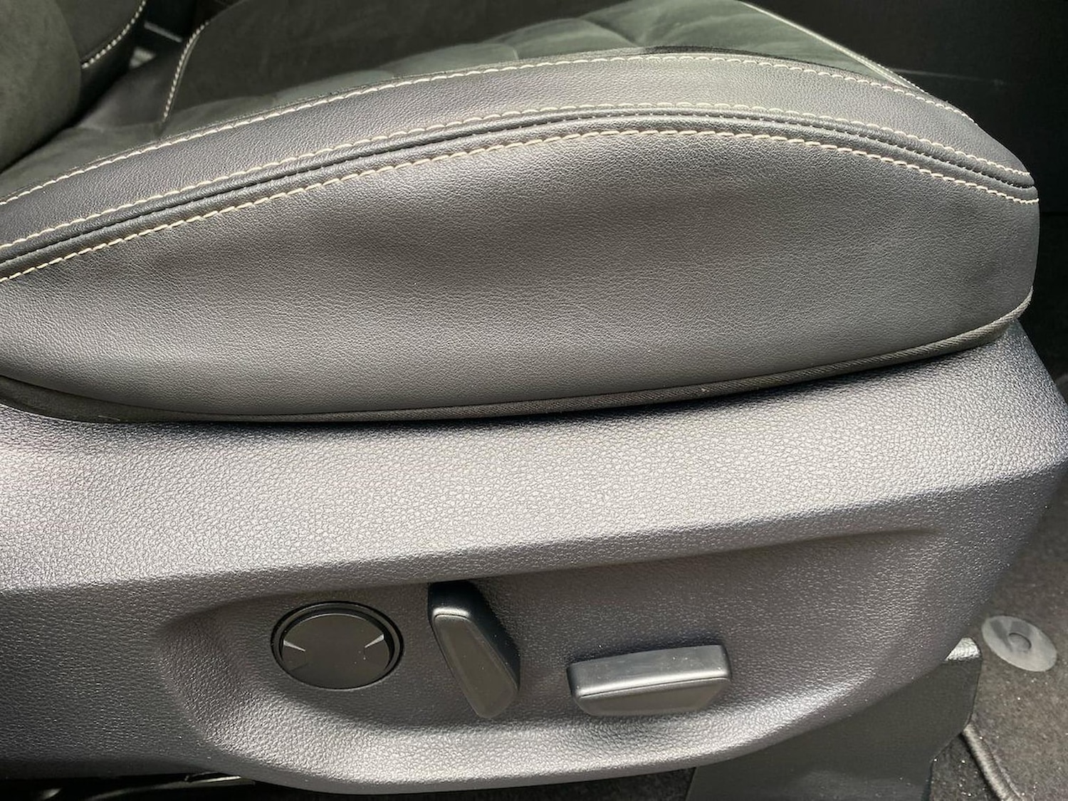 Used Volkswagen Amarok 2024 for sale - 77487522: Photo 34