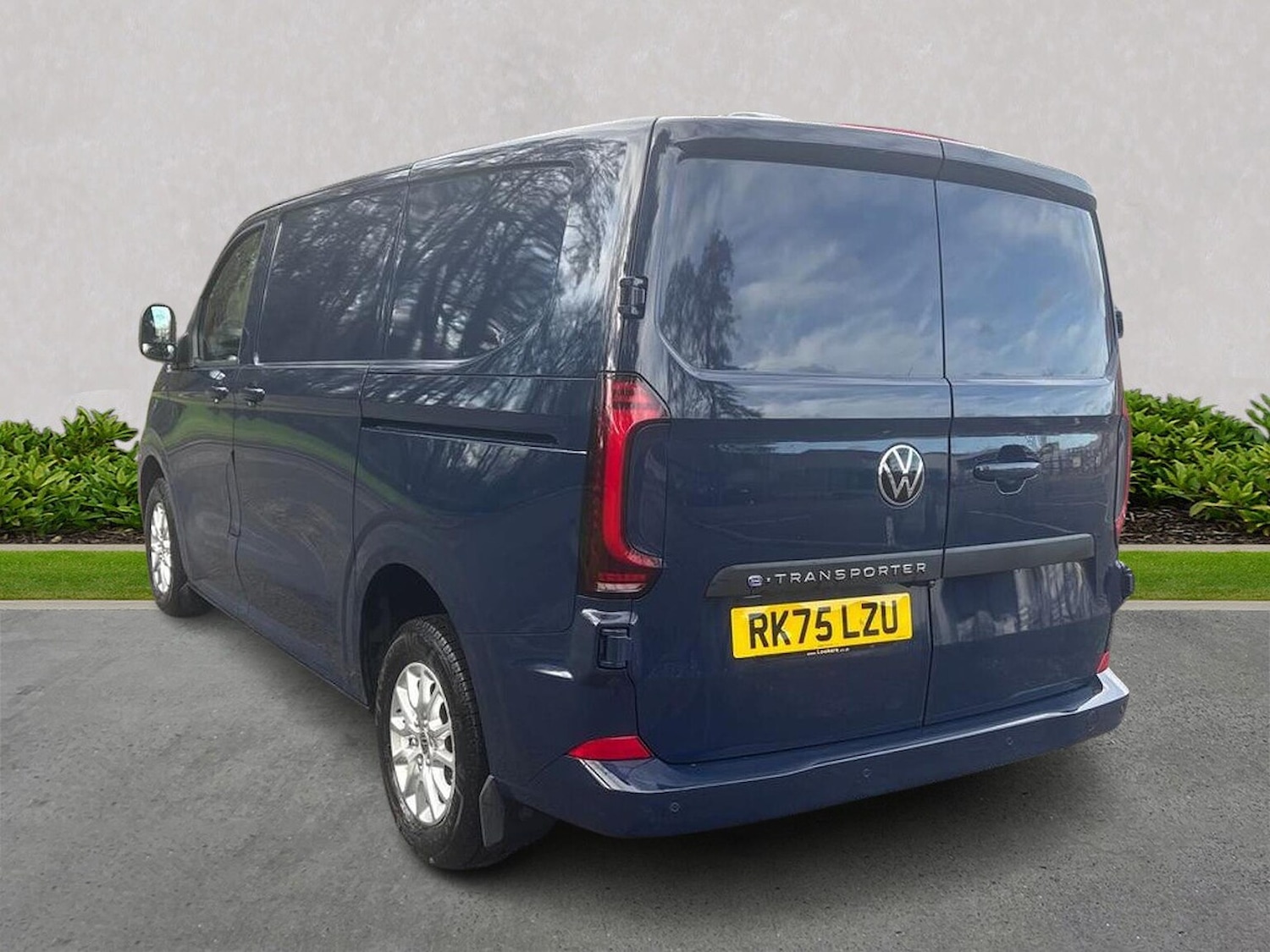 Used Volkswagen Transporter 2025 for sale - 77487444: Photo 2