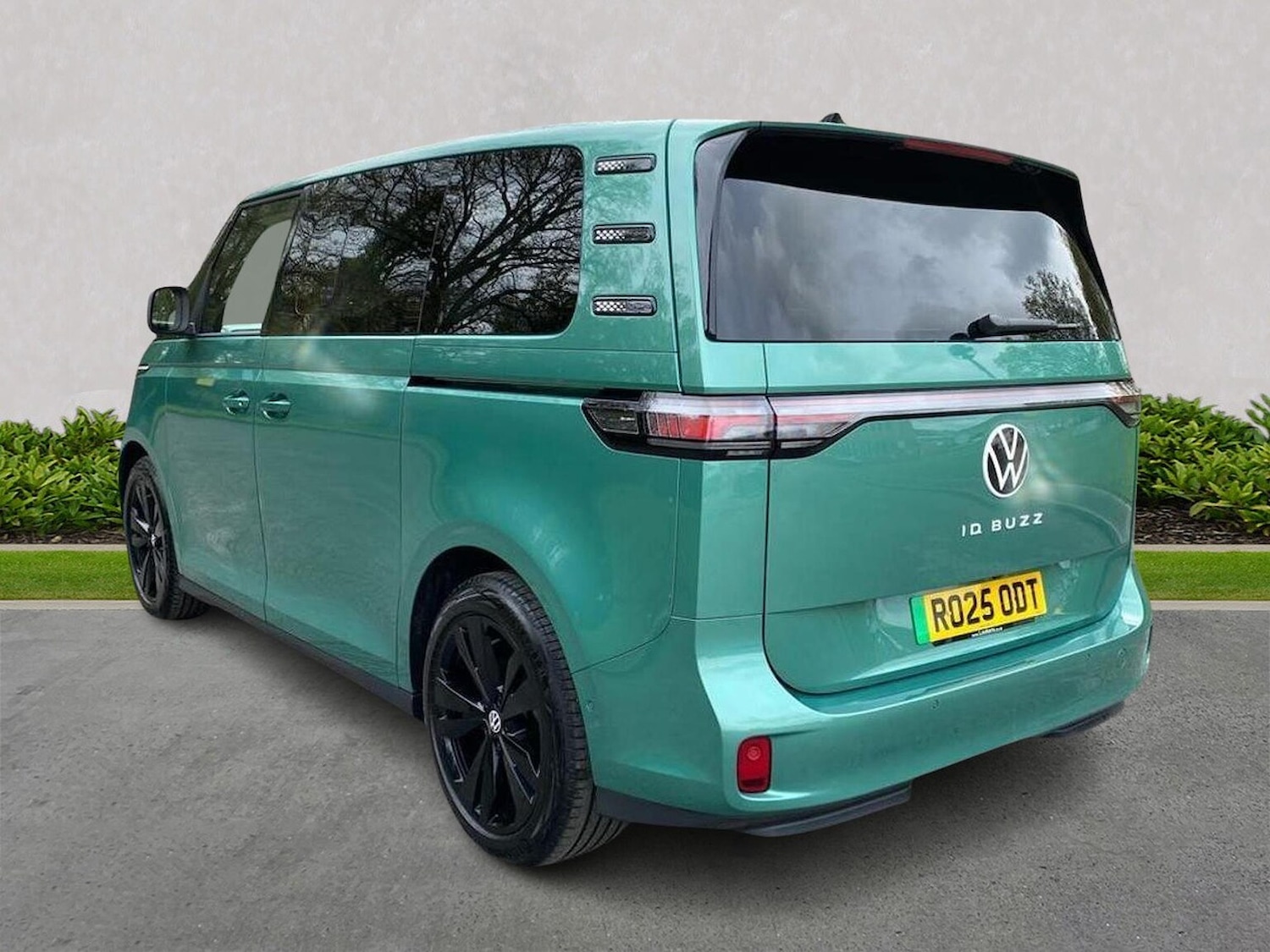 Used Volkswagen ID-Buzz 2025 for sale - 76114340: Photo 2