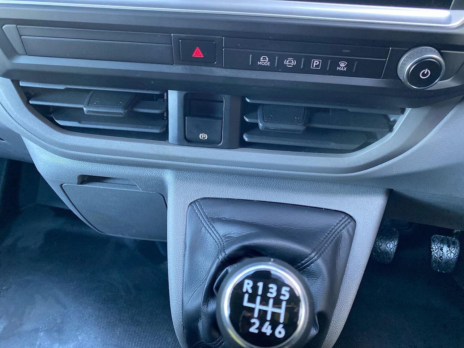 Used Volkswagen Transporter 2025 for sale - 76846071: Photo 35