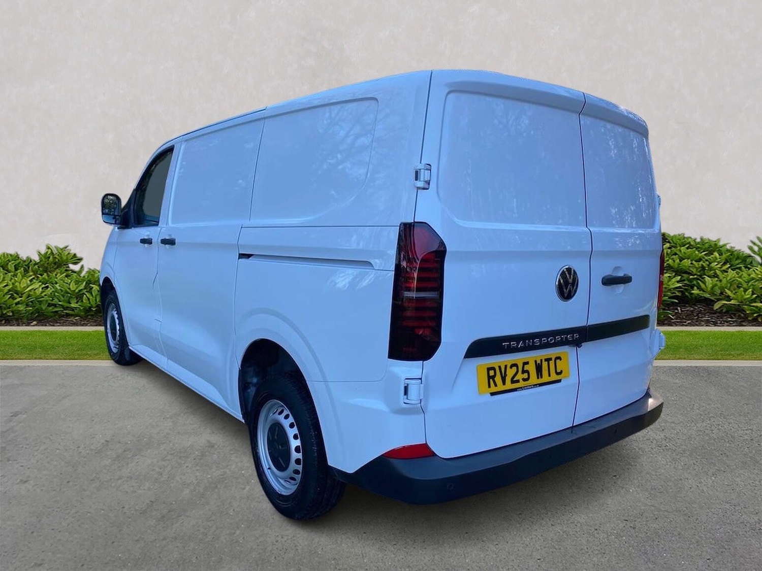 Used Volkswagen Transporter 2025 for sale - 77487449: Photo 2
