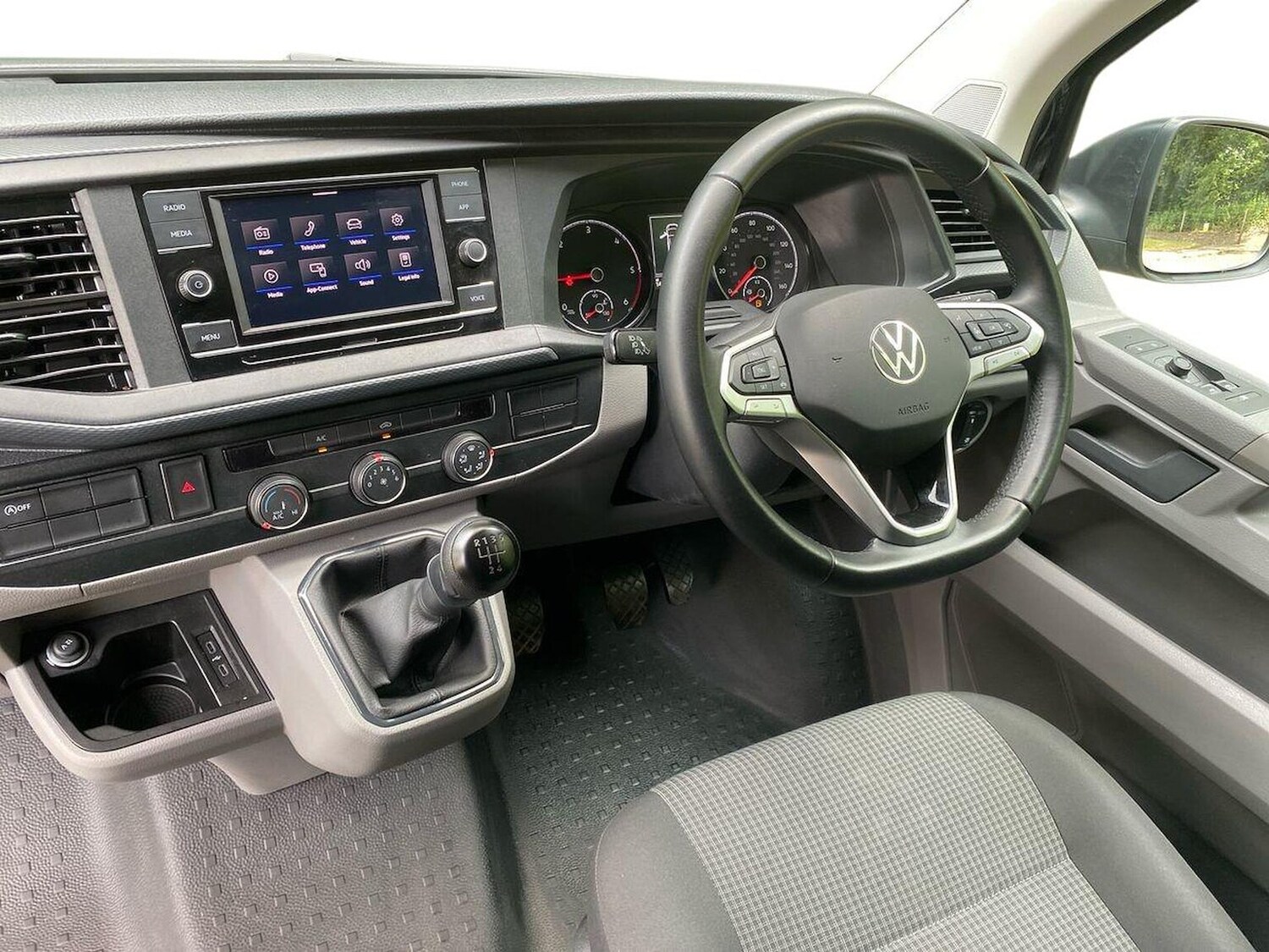 Used Volkswagen Transporter 2024 for sale - 77487558: Photo 7