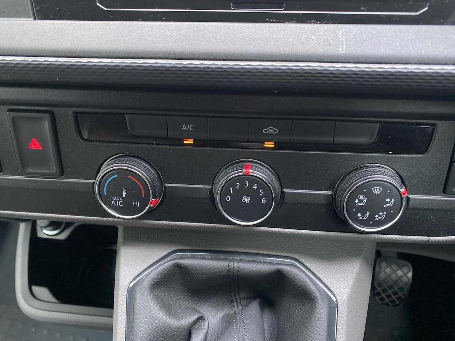 Used Volkswagen Transporter 2023 for sale - 76547685: Photo 12