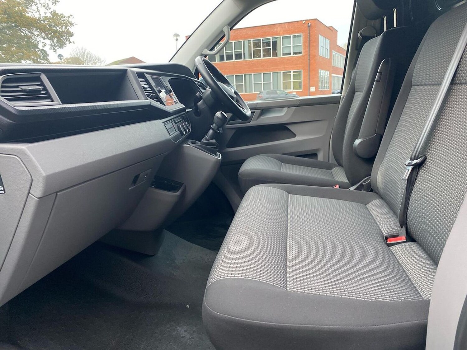 Used Volkswagen Transporter 2023 for sale - 76547685: Photo 16