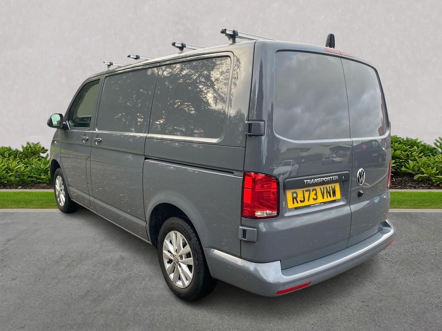 Used Volkswagen Transporter 2023 for sale - 76547685: Photo 2