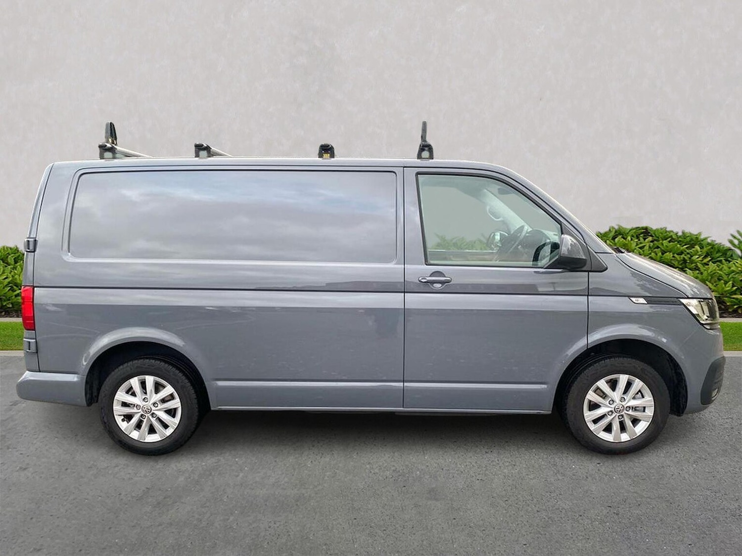 Used Volkswagen Transporter 2023 for sale - 76547685: Photo 3