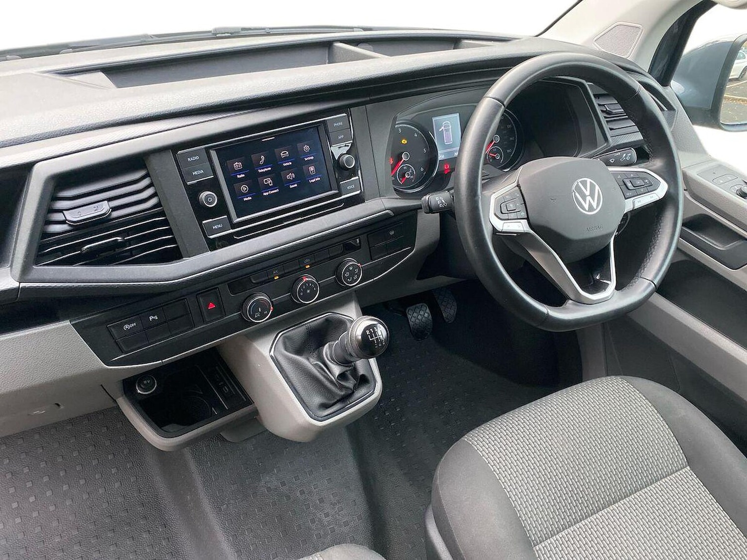 Used Volkswagen Transporter 2023 for sale - 76547685: Photo 7