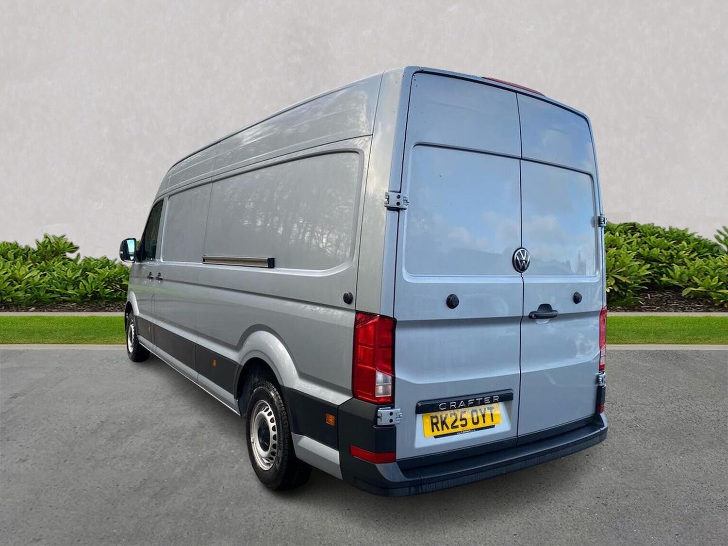 Used Volkswagen Crafter 2025 for sale - 76963568: Photo 2