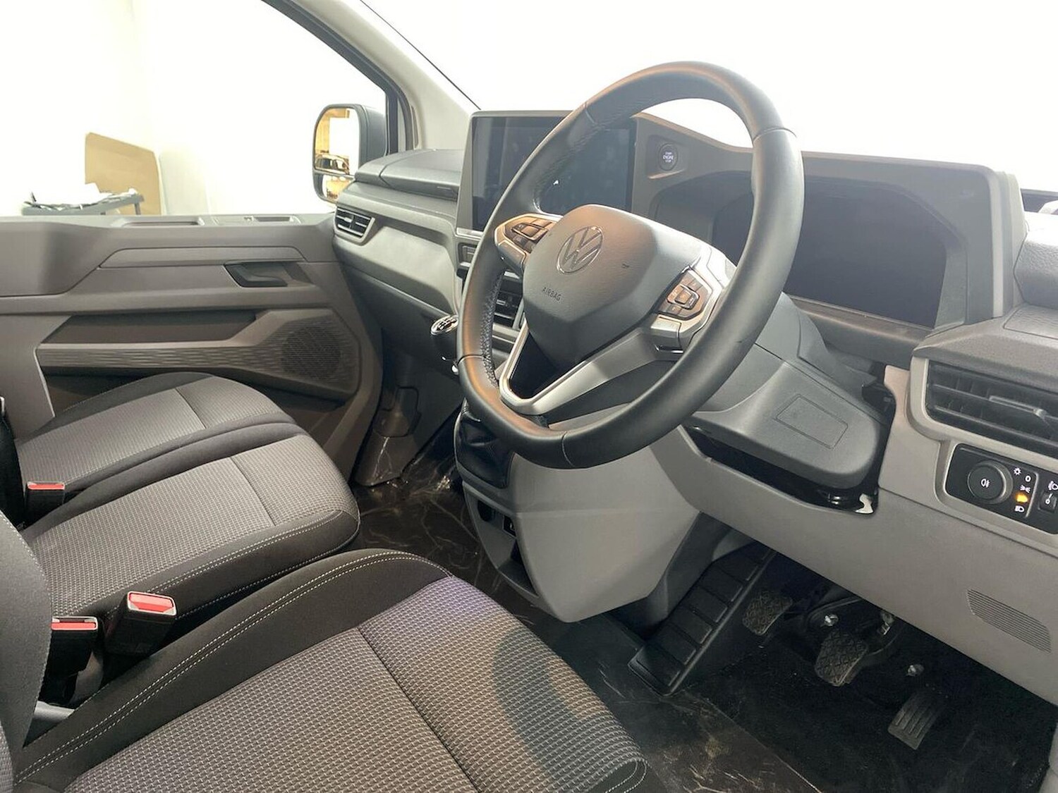 Used Volkswagen Transporter 2025 for sale - 77487594: Photo 15