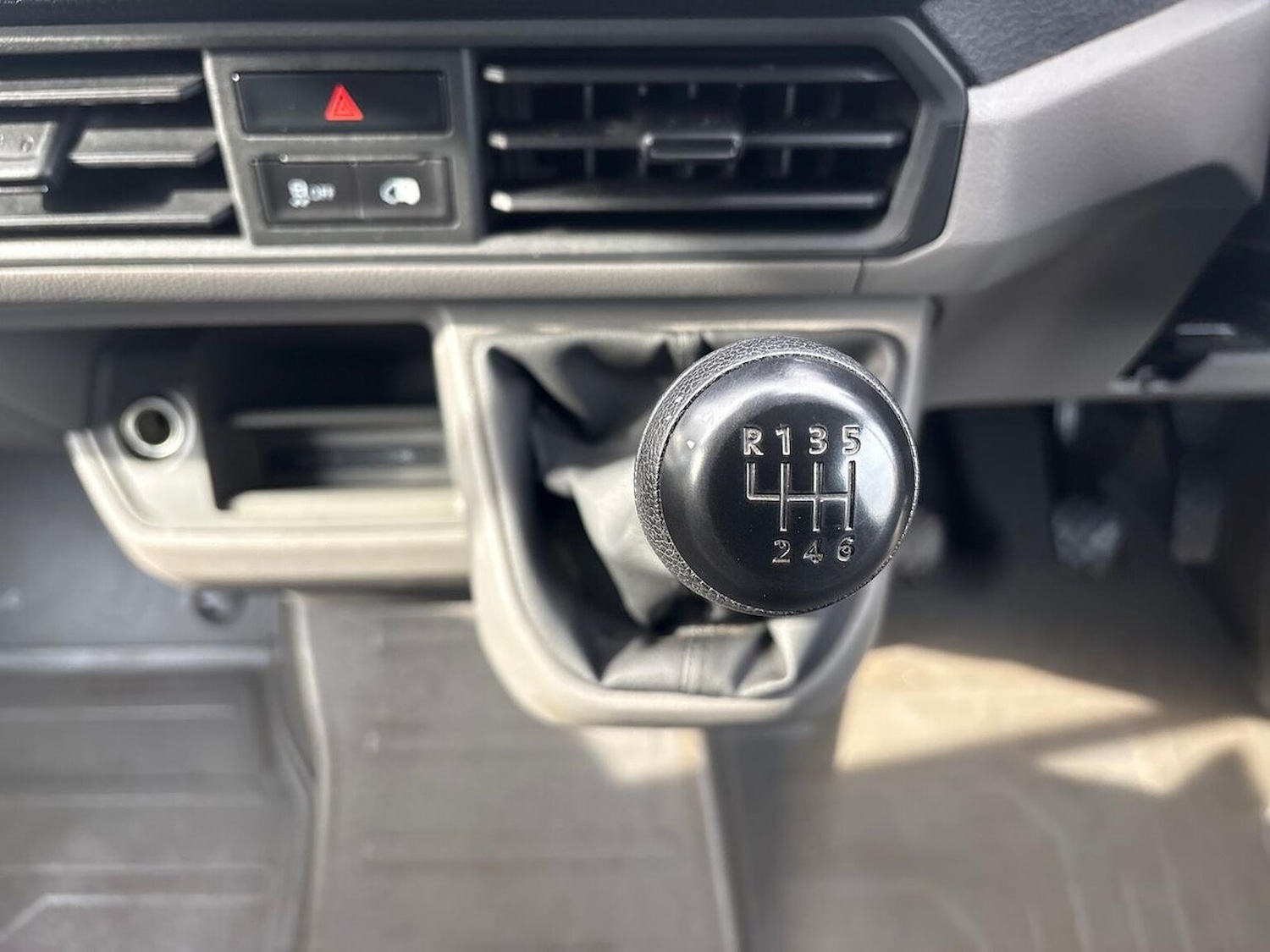 Used Volkswagen Crafter 2024 for sale - 78194535: Photo 15