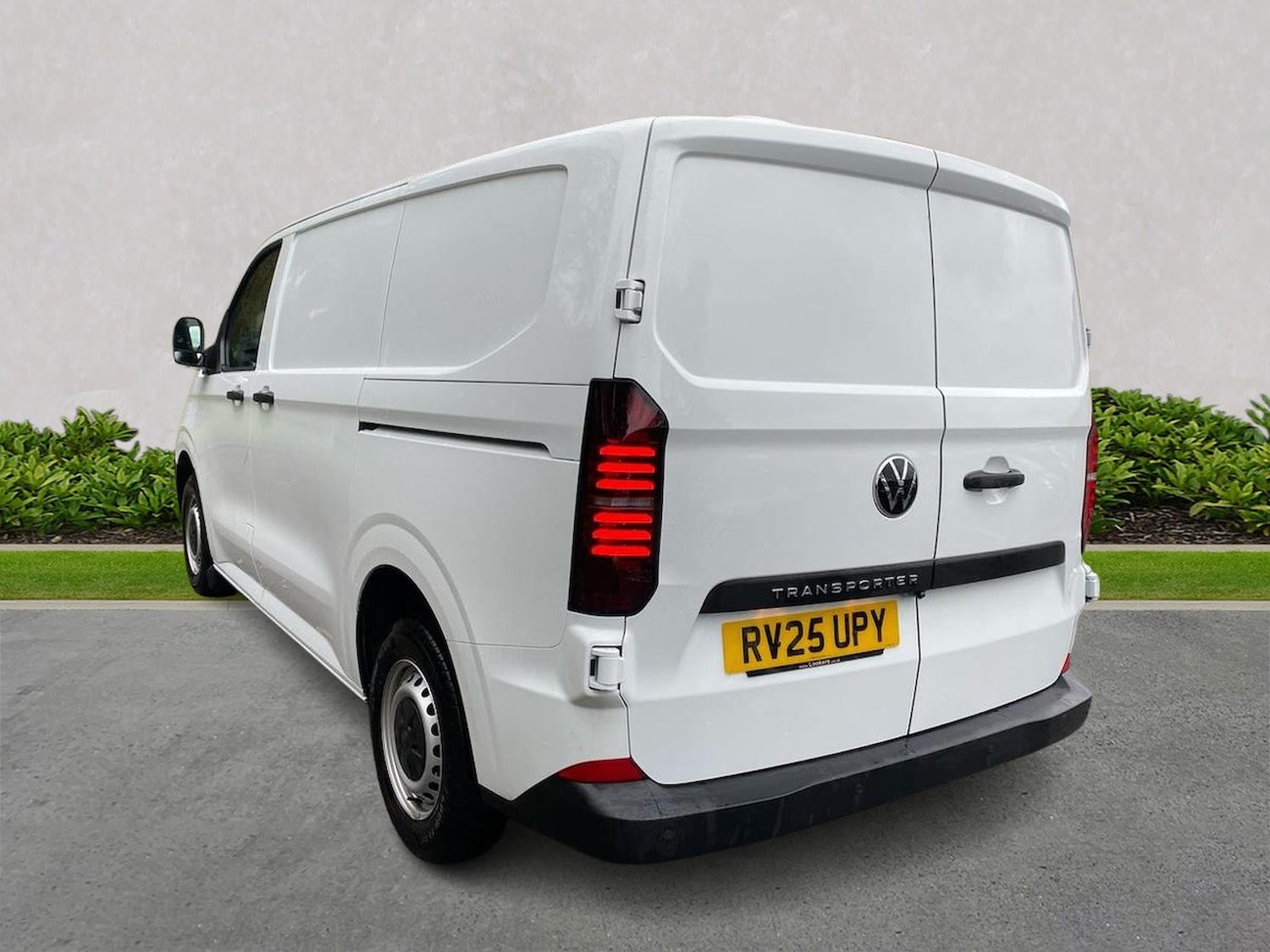 Used Volkswagen Transporter 2025 for sale - 76663793: Photo 2