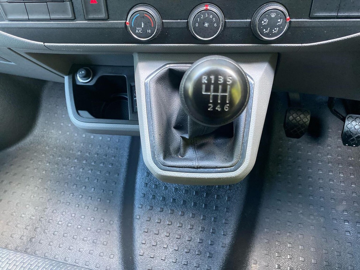 Used Volkswagen Transporter 2024 for sale - 76706440: Photo 13