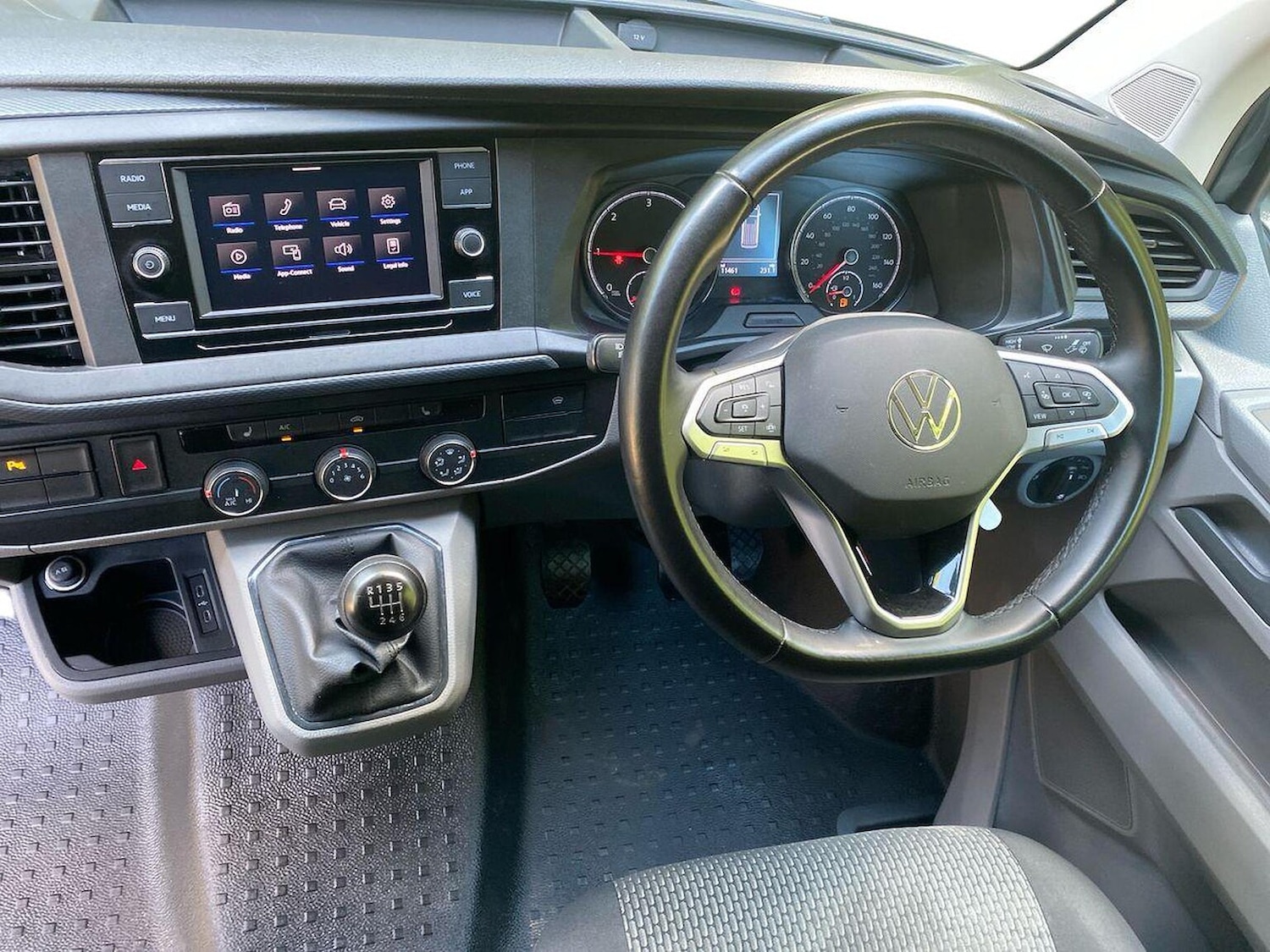 Used Volkswagen Transporter 2024 for sale - 76706440: Photo 8