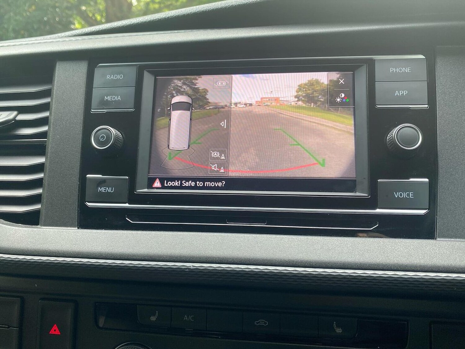 Used Volkswagen Transporter 2024 for sale - 77487496: Photo 27