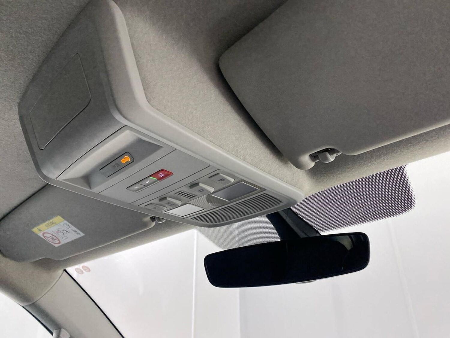 Used Volkswagen Transporter 2024 for sale - 77487555: Photo 14