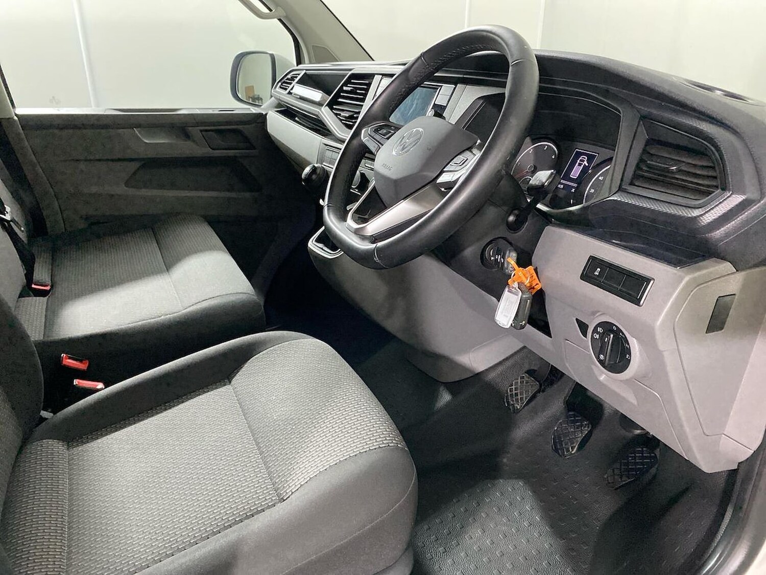 Used Volkswagen Transporter 2024 for sale - 77487555: Photo 15