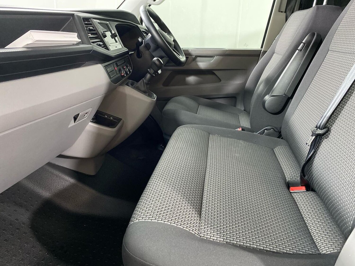 Used Volkswagen Transporter 2024 for sale - 77487555: Photo 16