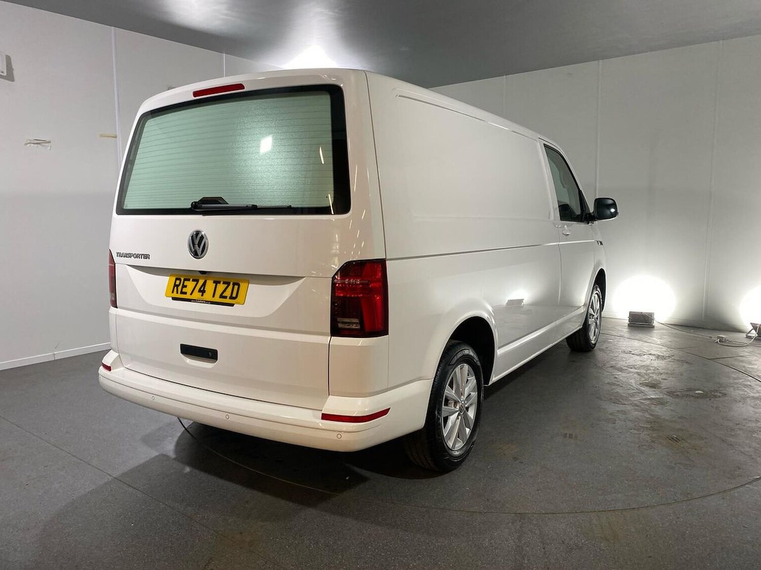 Used Volkswagen Transporter 2024 for sale - 77487555: Photo 18