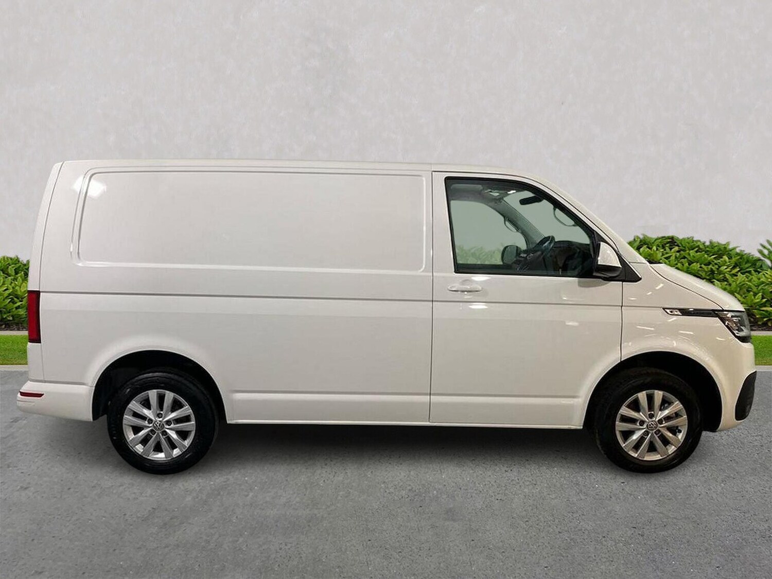 Used Volkswagen Transporter 2024 for sale - 77487555: Photo 3