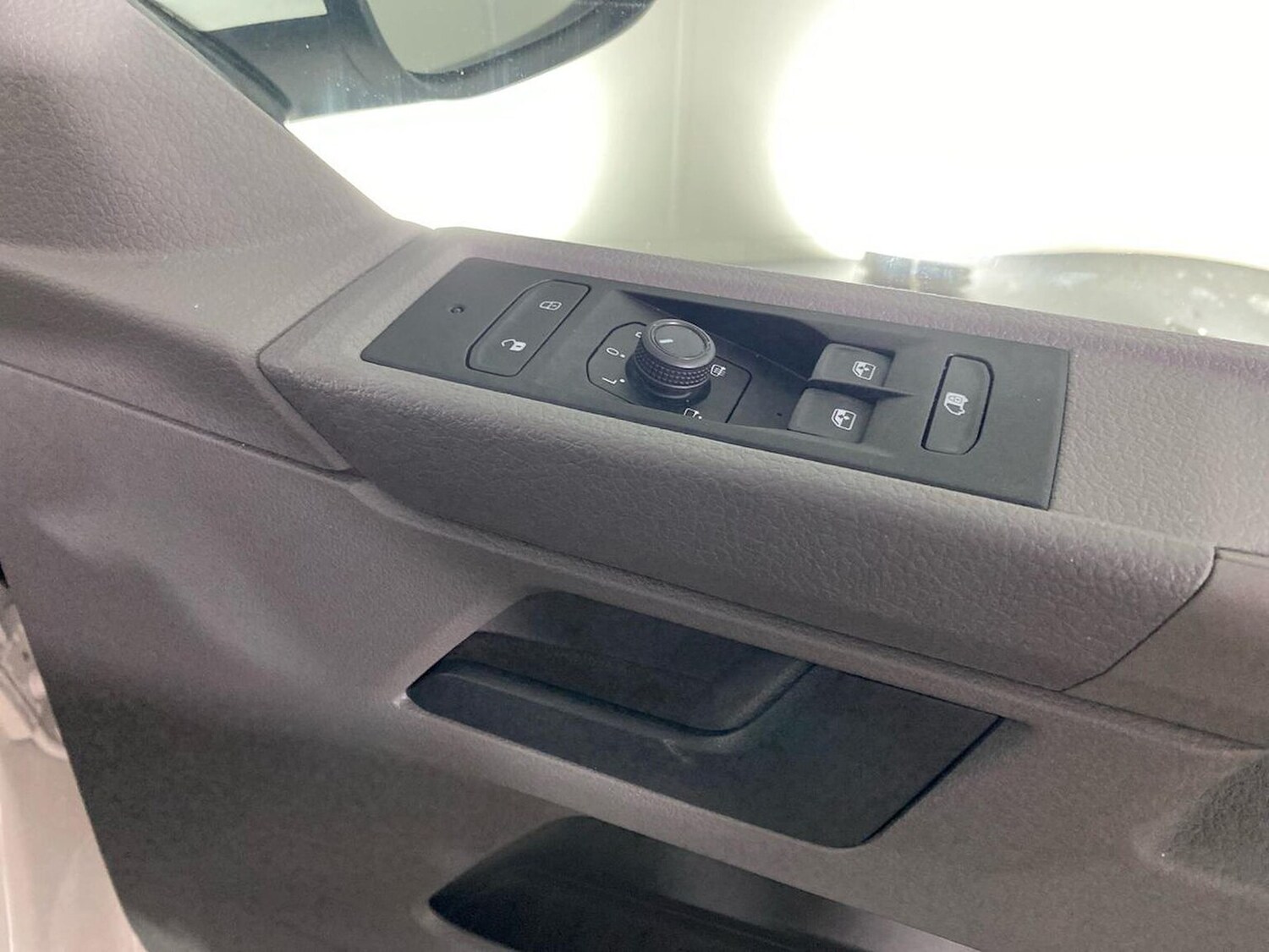 Used Volkswagen Transporter 2024 for sale - 77487555: Photo 31